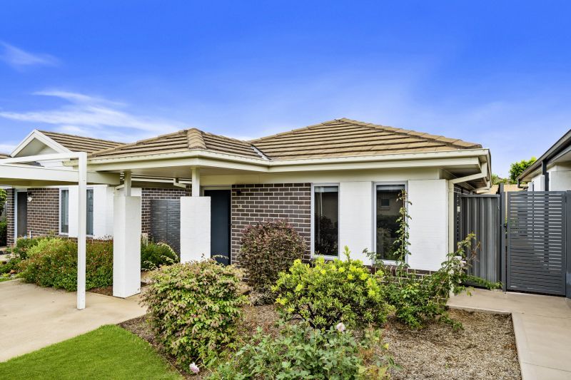 14/100 Gilchrist Drive, Campbelltown