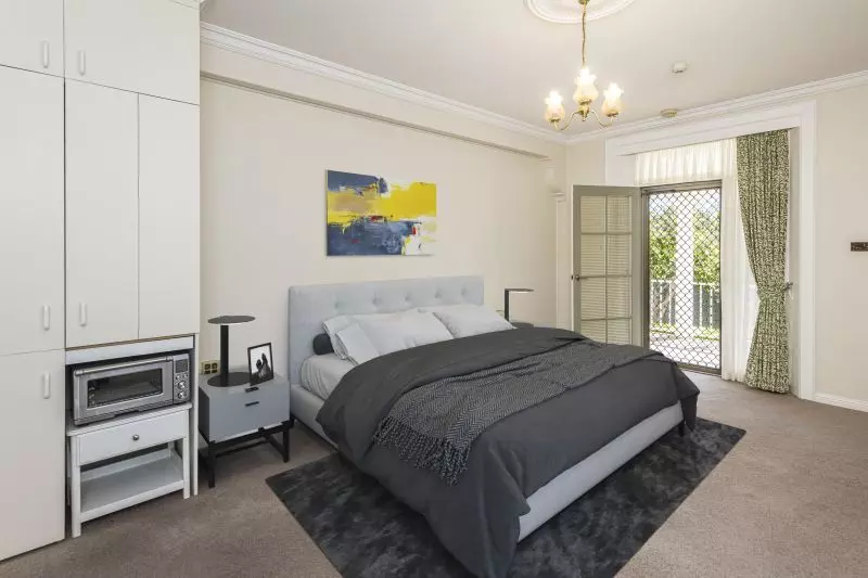 Studio Serviced Apartment with Corner Position