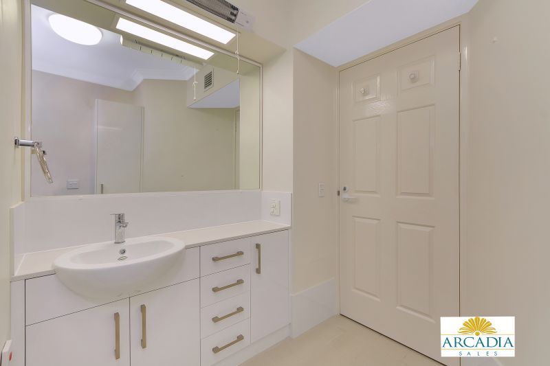 ARCADIA WATERS BICTON - Say Hello to your New Home...