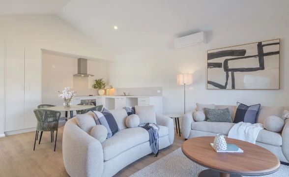 A light-filled Modern 2-bedroom