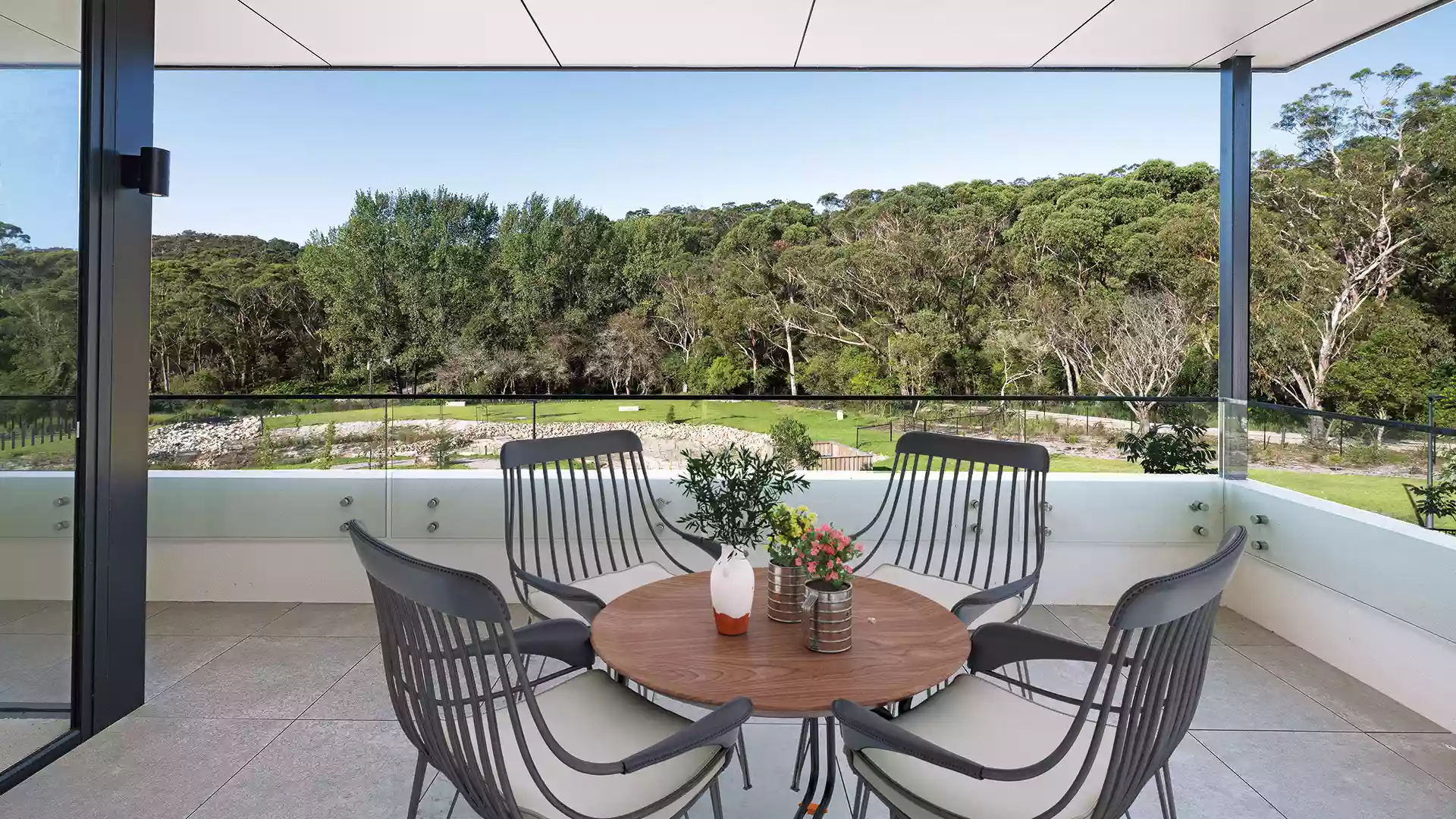 Apt 822 - First floor sanctuary with sweeping views 