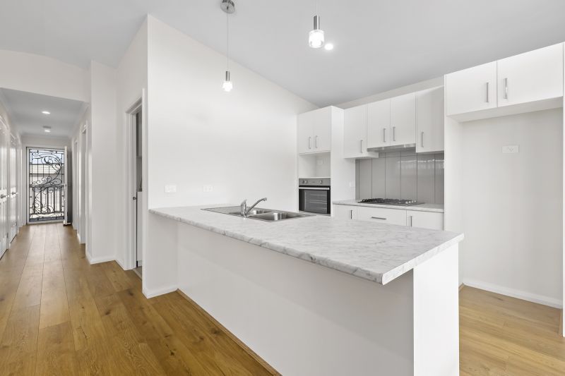 Beautifully Appointed 2 Bedroom Home + Study