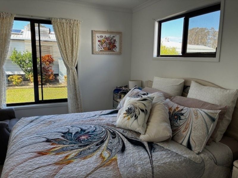 PICTURE PERFECT POSITION