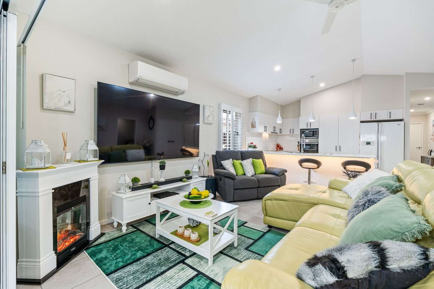 Stunning Alfresco, Stylish Living