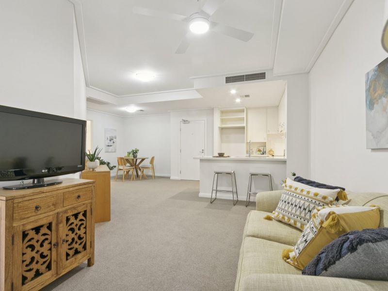 Stylish Home with Garden Terrace Access