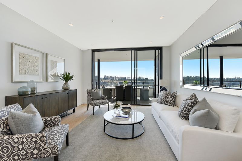 One bedroom apartment with gorgeous views