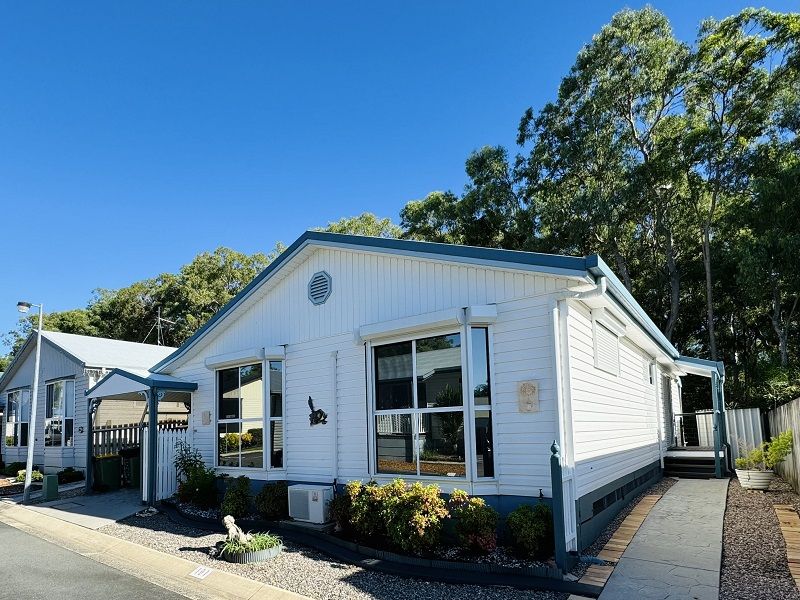 Beautiful 3 Bedroom Home - GREENBANK GARDENS