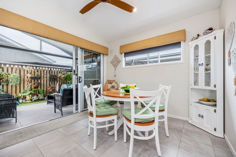 Stunning Tropical Hideaway!