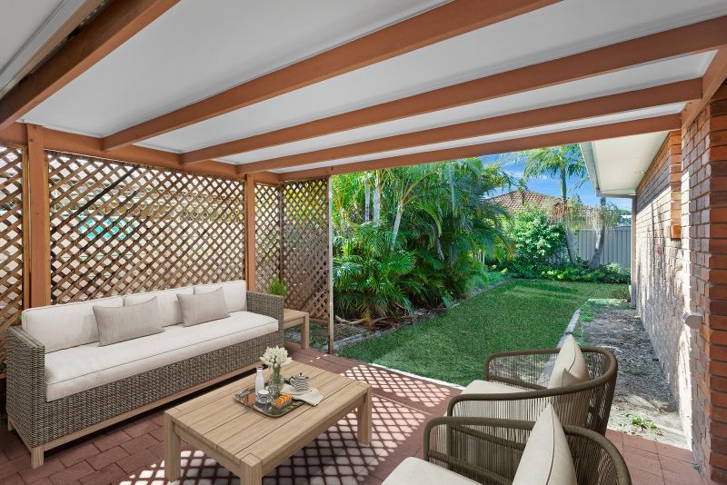 2-bedroom with beautiful spacious outdoor area