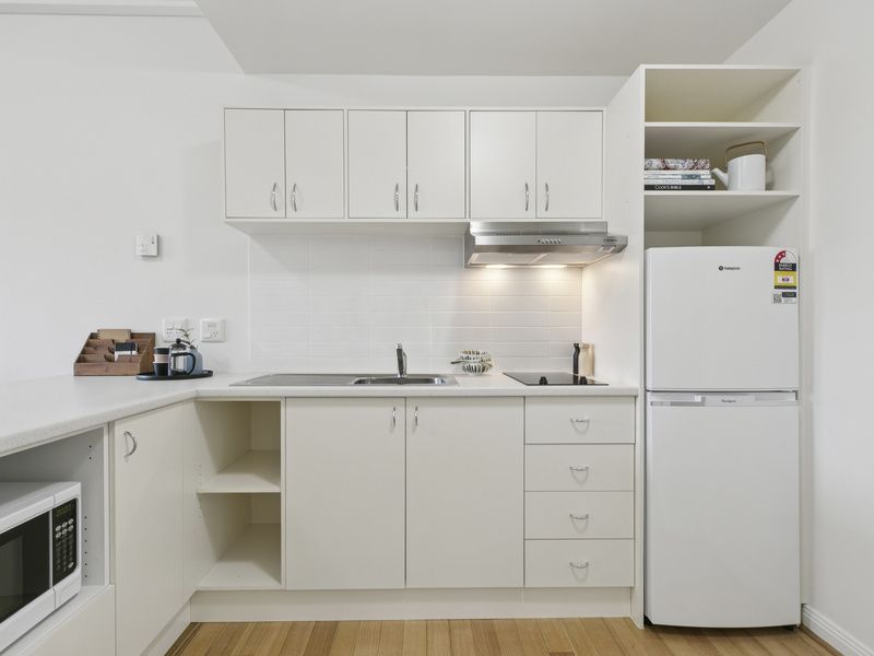 Private First Floor Apartment with Lovely Garden Views