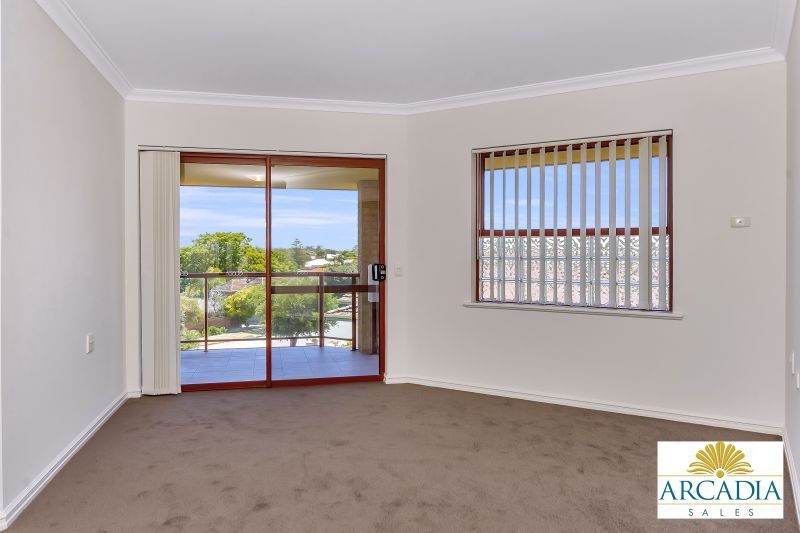 ARCADIA WATERS BICTON - This Apartment is Sure to Impress...