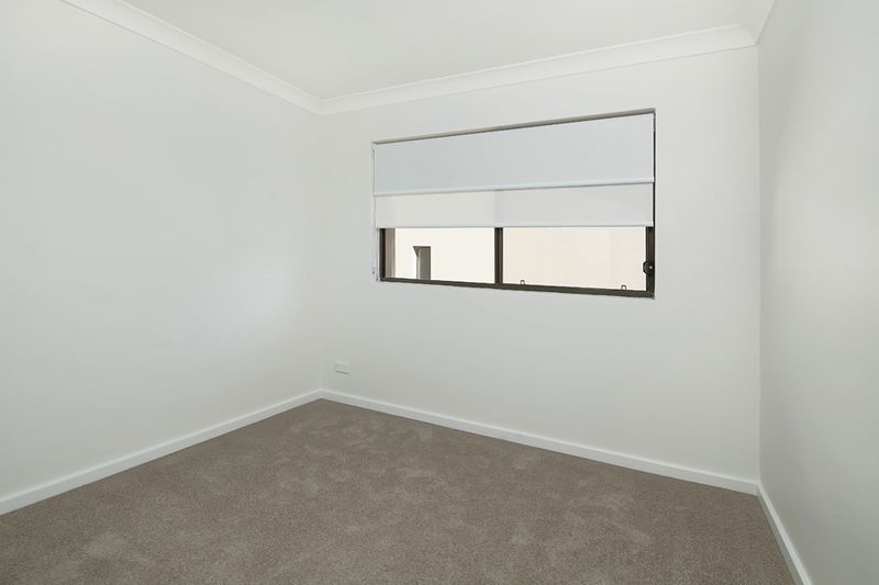 Apt 30A - Fully renovated 2-bed, delightful garden views.
