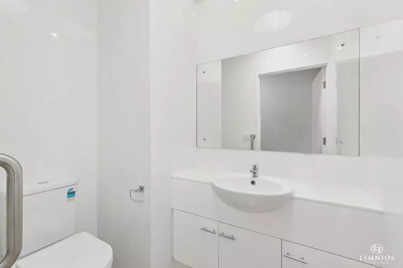 NOW UNDER OFFER. Bushland and the Beach - you have the best of both!