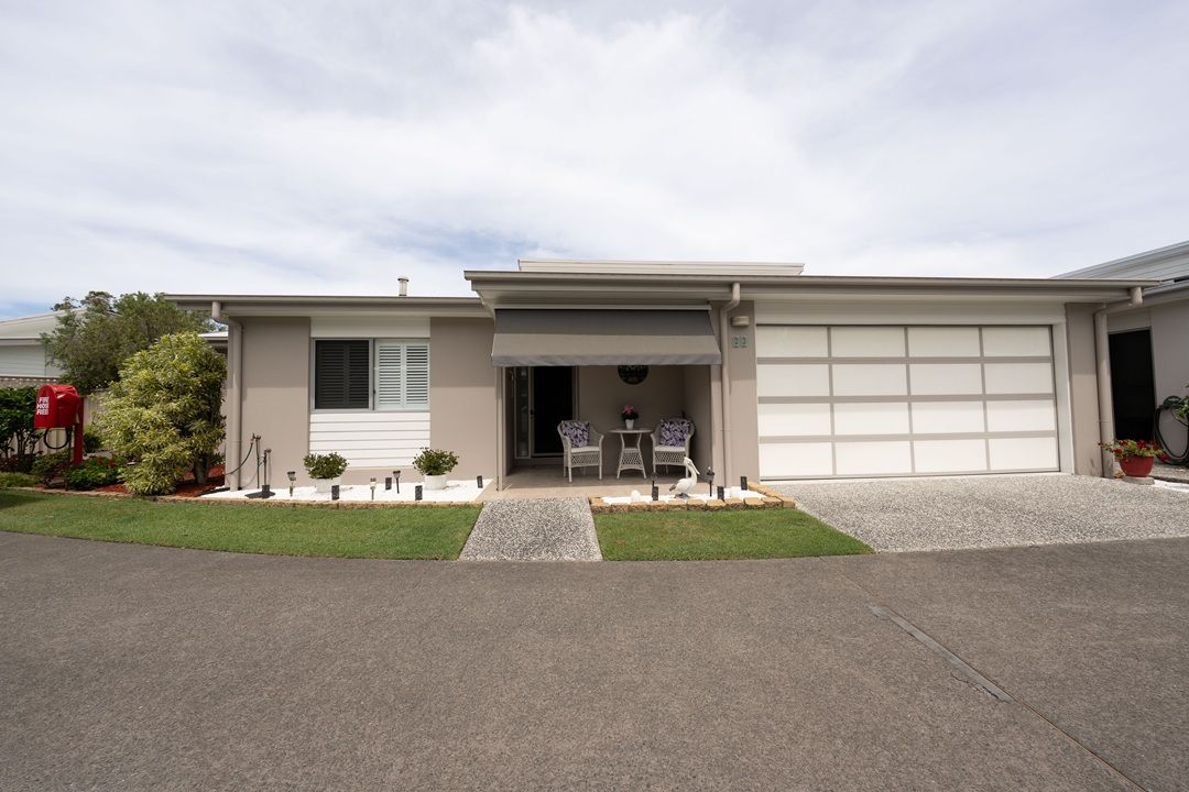 Modern Luxury - Palm Lake Tweed River