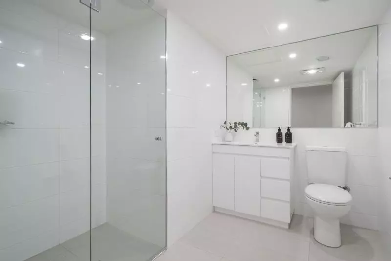 Ready to move in! Spacious apartment with Balcony, Lift Access & Serene Views