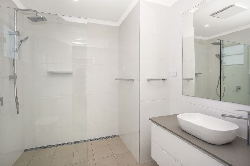 Impressive two-storey lakefront home