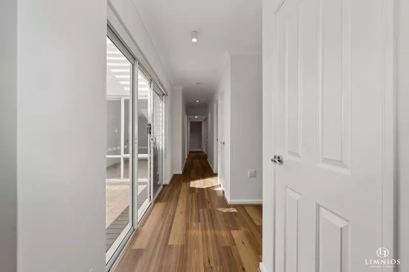 Light Filled North Facing Courtyard Villa