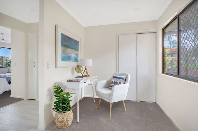 Light filled one-bedroom plus study villa