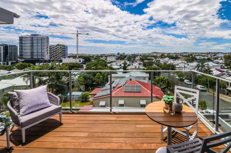 UNDER OFFER ----One bedroom BEAUTY with views to match