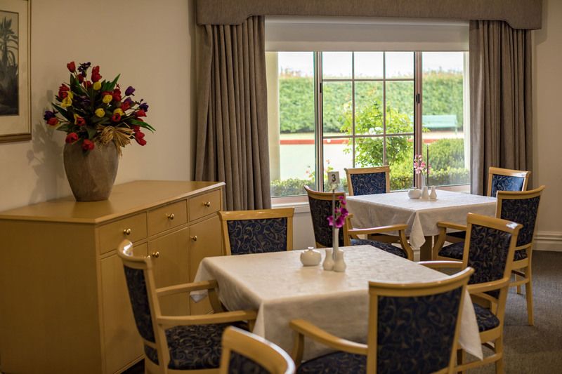 Sleek Upgraded Apartment with Hassle-Free Living