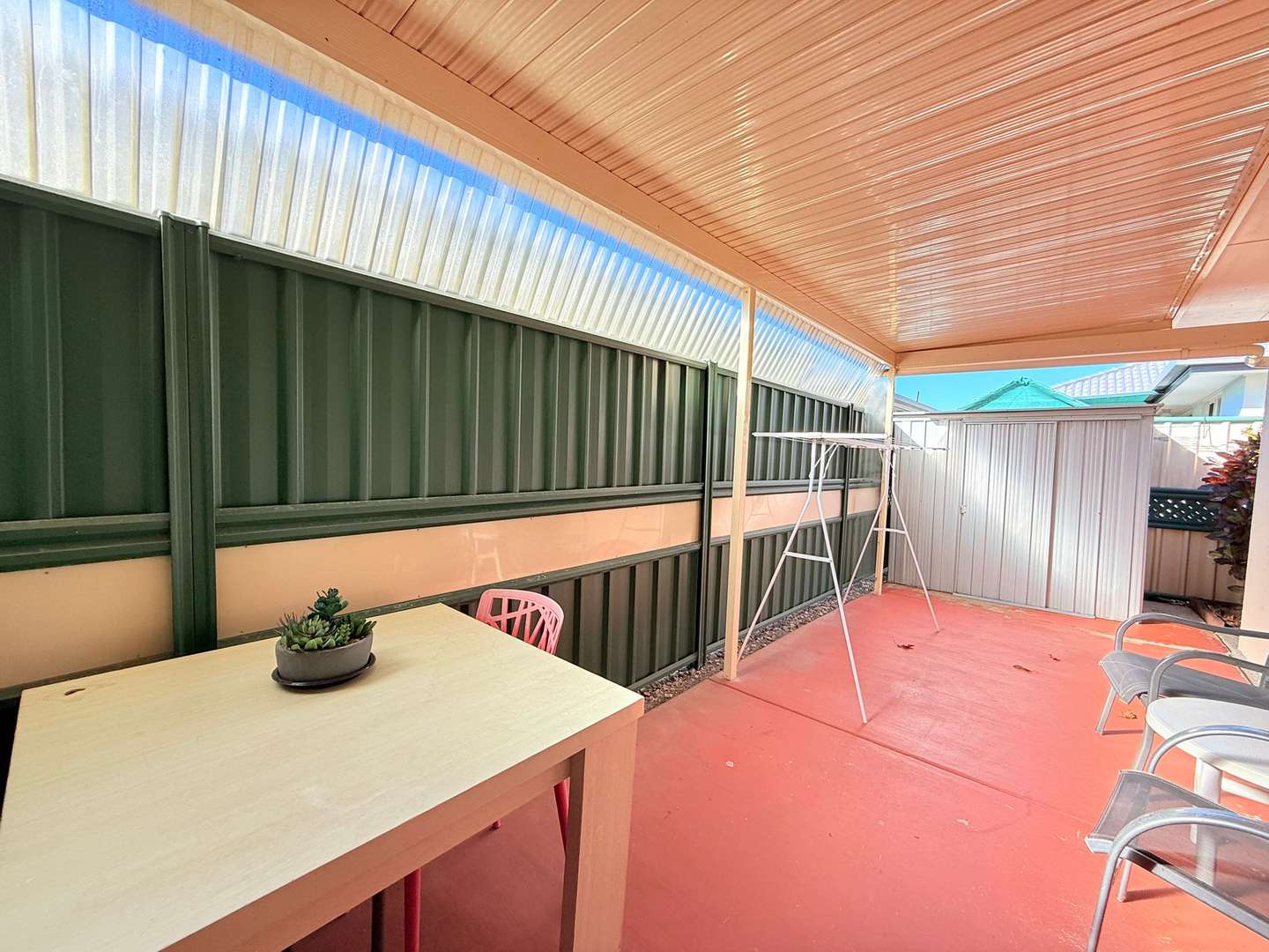 Looking for a Fresh, Inviting Home in a quite position in an Over 50's complex?