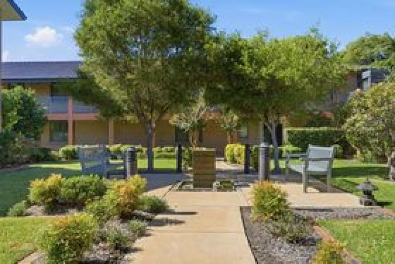 Space, Privacy & Style - 2 Bed, 2 Bath Layout