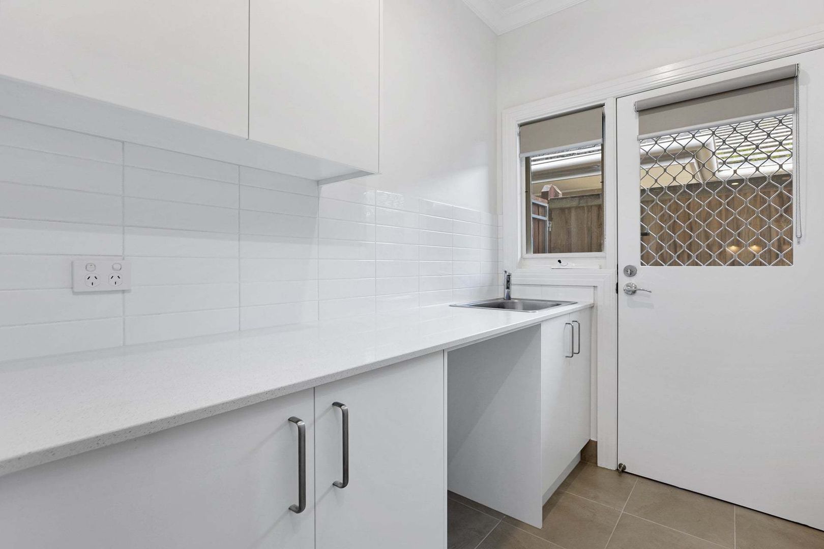 Spacious Garden Unit in Peaceful Cul-de-Sac