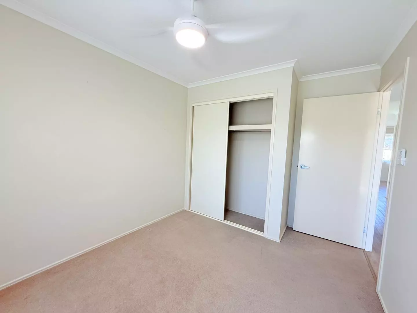 Ready to Move In! Comfortable bright 2 bedroom home in an Over 50's Gated Complex