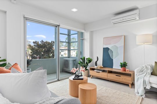 Newly refurbished one bedroom apartment