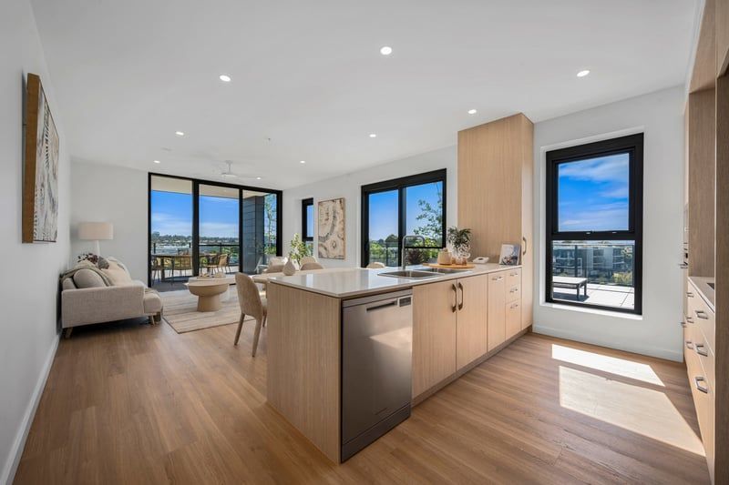 Expansive Penthouse with wrap around Balcony