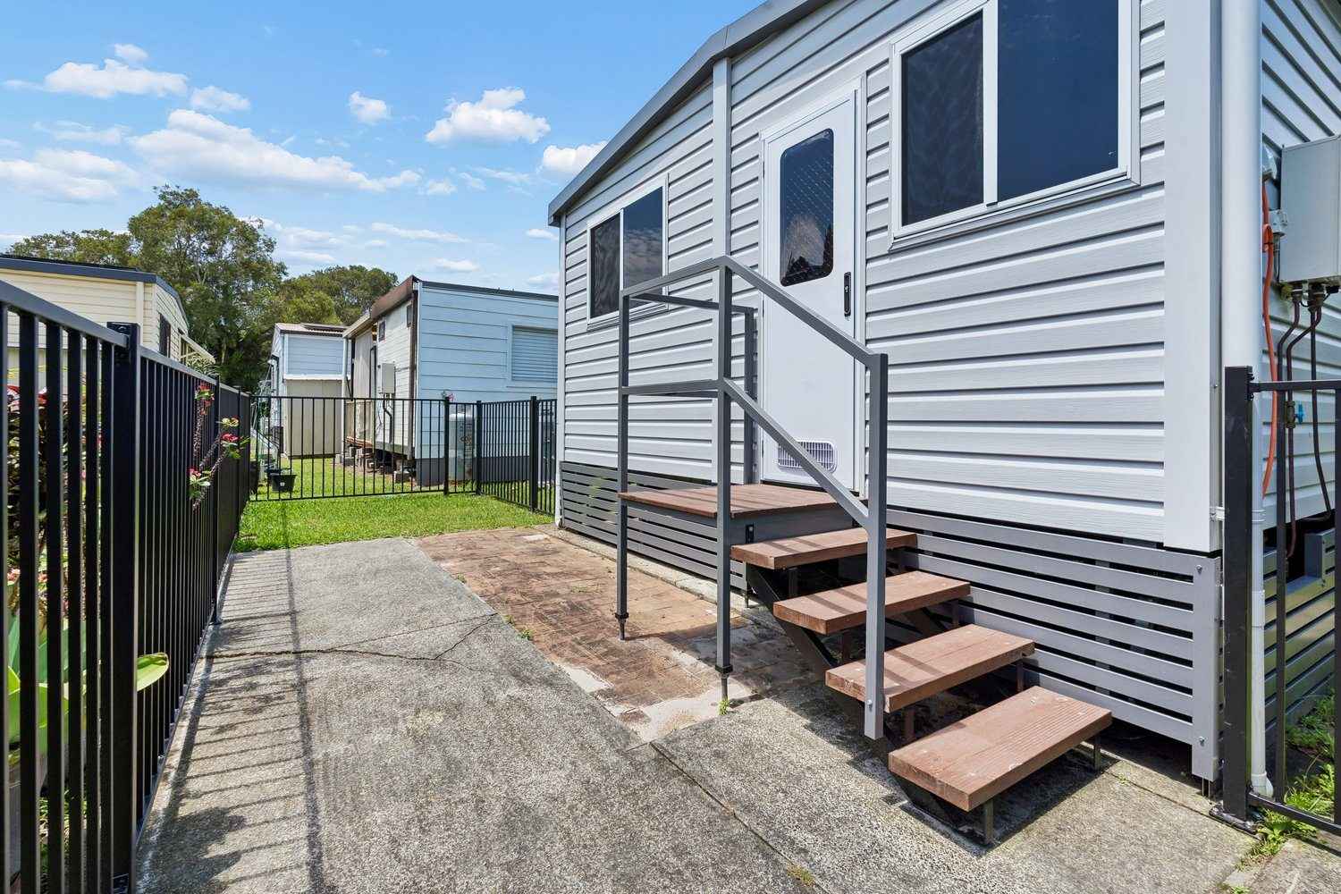 Modern Coastal Living – Low Maintenance, Move-In Ready