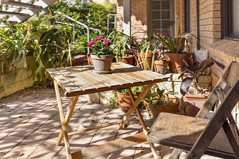 Beautifully presented two bedroom unit nestled in the centre of the village with large rear courtyard.