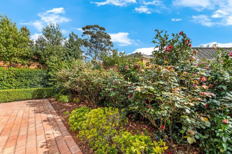 Spacious fully renovated 2 bedroom villa - adjacent to amenities