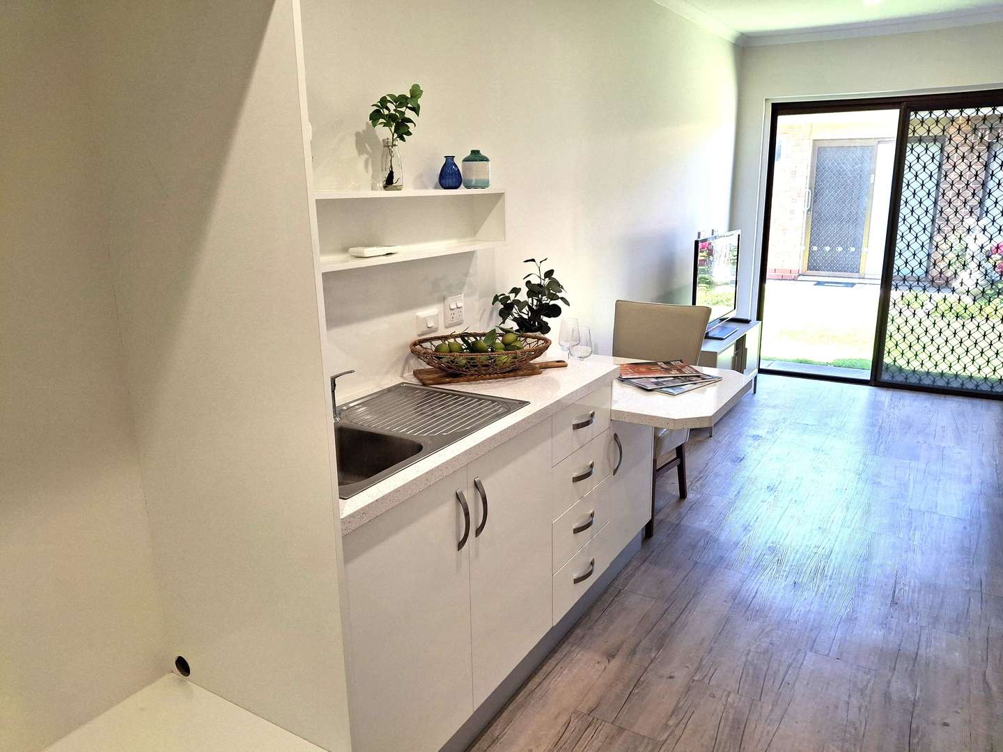 Deluxe Serviced Apartment