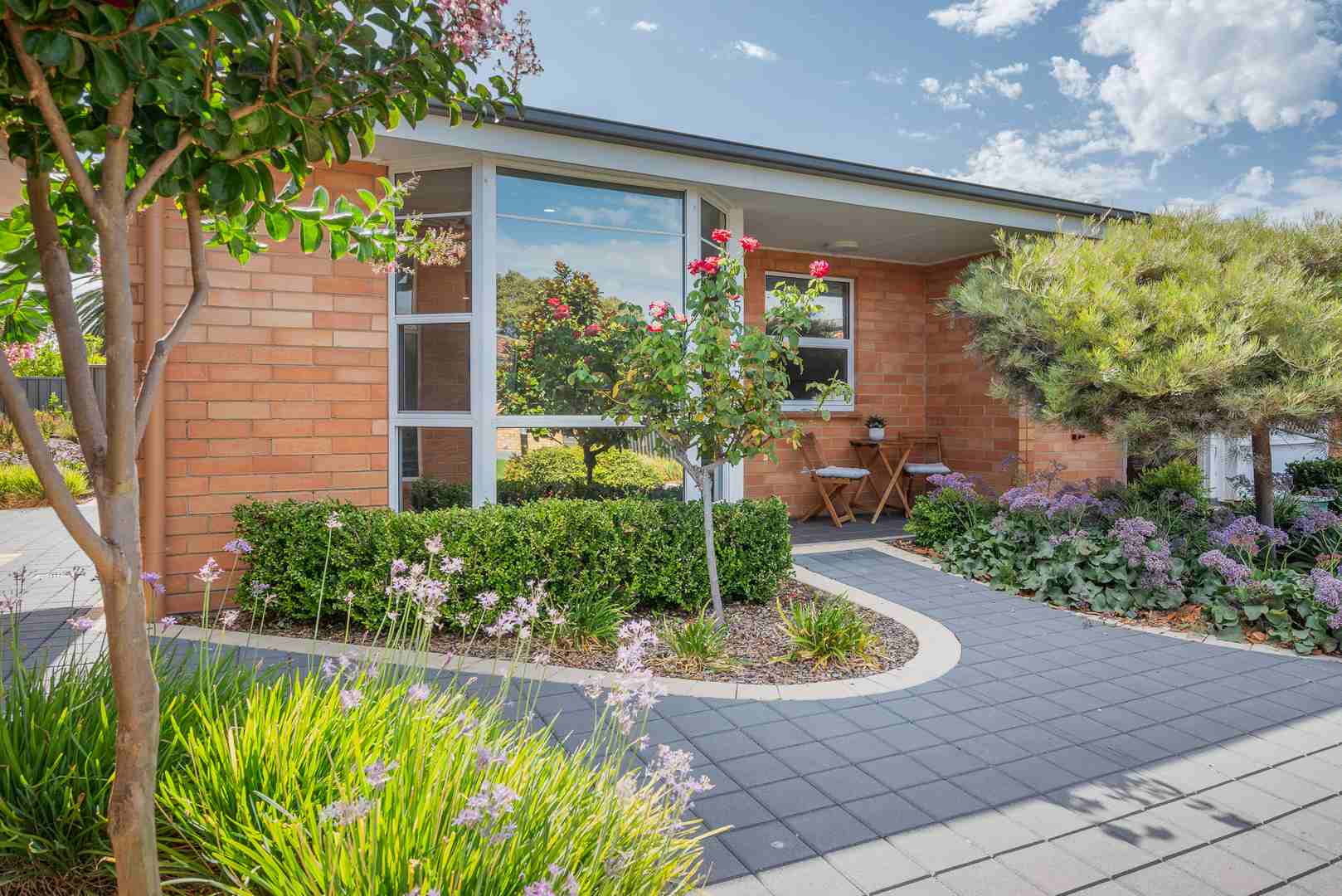 Are You Aged 65 Years Or Older And No Longer Working Full Time ? Step into Calm, Coastal Retirement Living in Hove