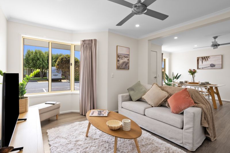 Newly renovated unit with open-plan living space