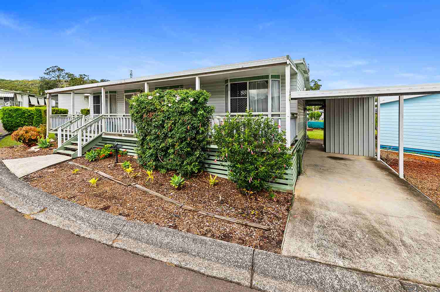 So Much Space - Renovate to your own preferred style - 3 Bedrooms / 2 Full Length Verandas