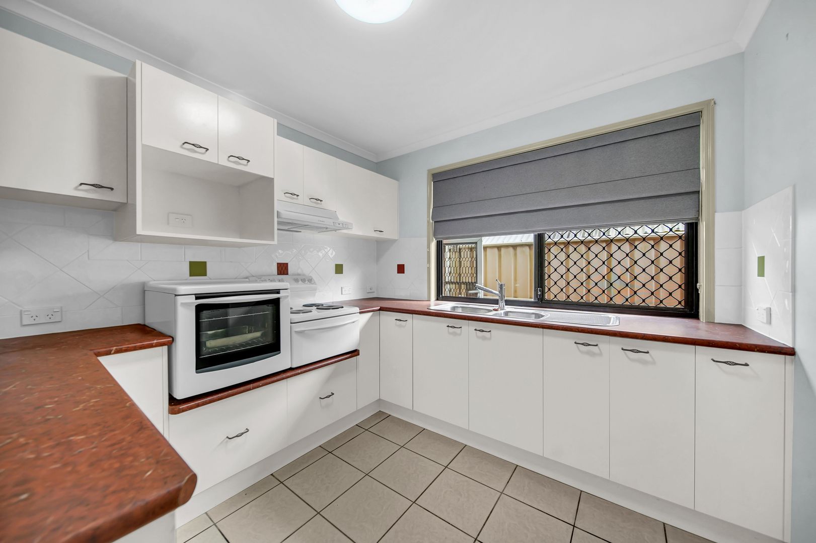 URGENT SALE REQUIRED - ALL OFFERS CONSIDERED