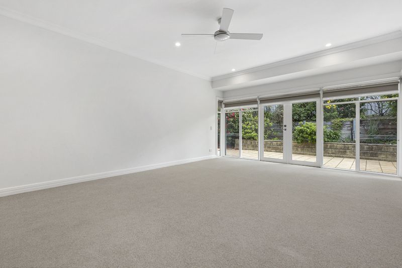 Spacious Garden Unit in Peaceful Cul-de-Sac