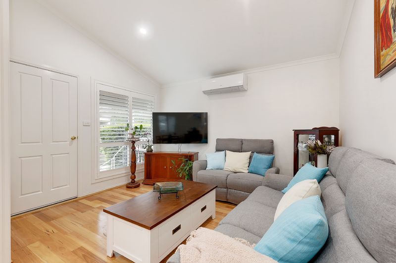 Pet friendly home in welcoming over 55s community