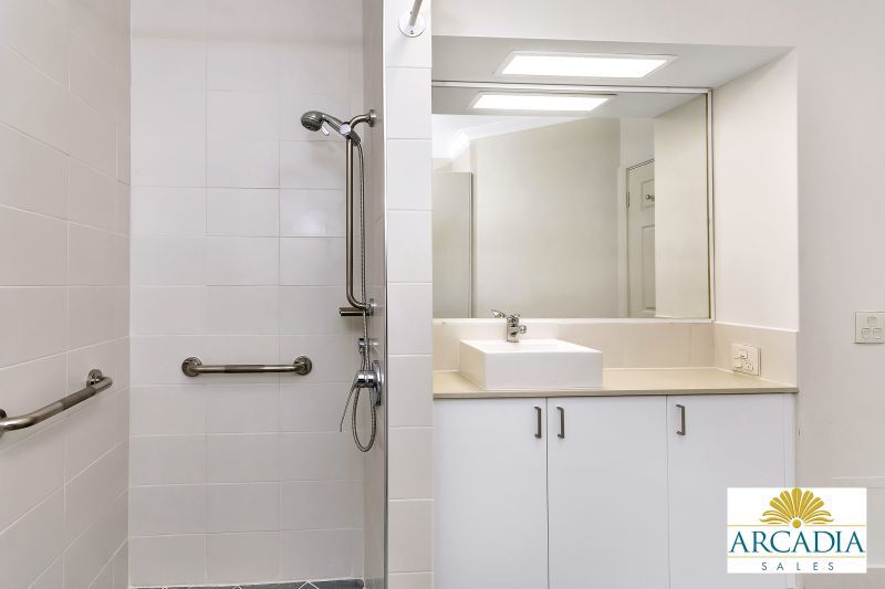 ARCADIA WATERS BICTON - This Apartment is Sure to Impress...