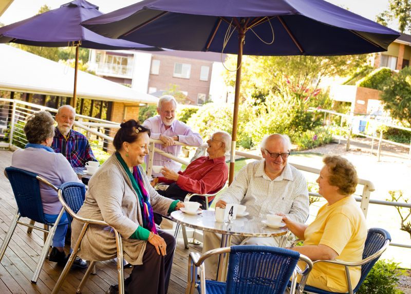 Fully renovated 1 bed unit in retirement village for over 55s