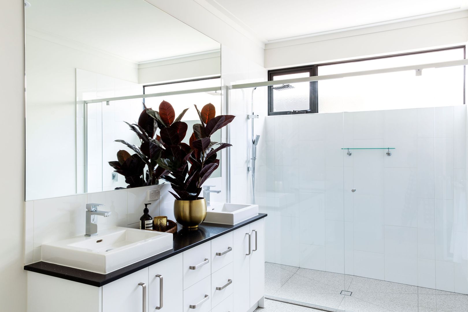 Experience comfort and convenience in the Brentwood at Officer Lifestyle Estate!