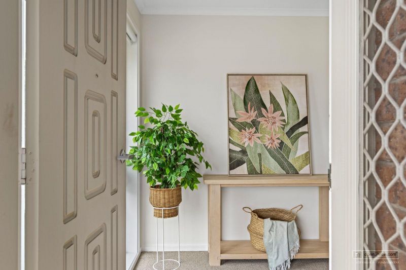 Stunning 2 bed unit with Garden Views