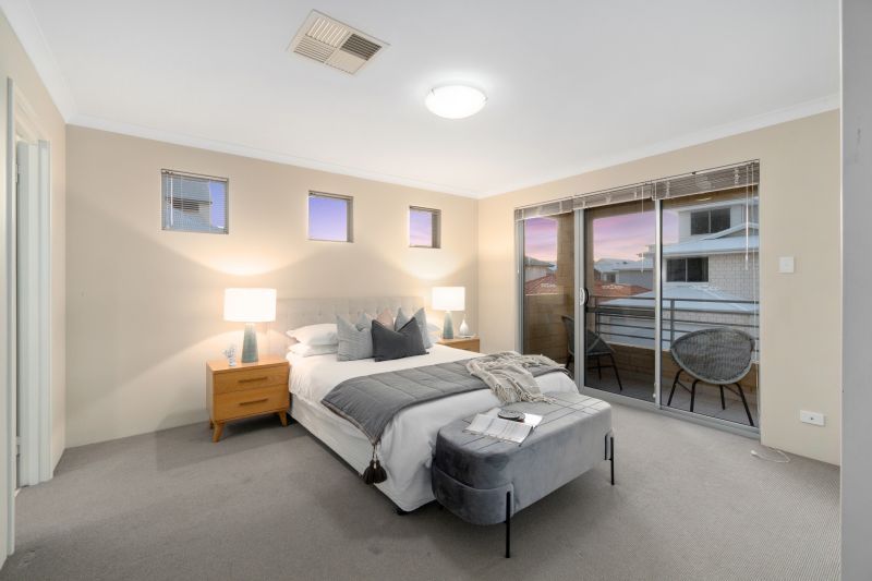 Beachside and Coastal Retreat Living!