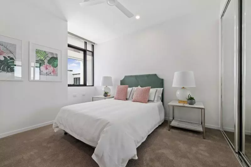 Luxury Top-Floor Living in Central Maroochydore