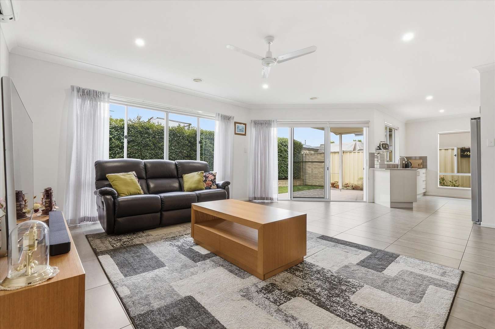 Home 12 Palm Lake Resort Truganina