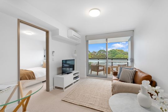 Stylish One-Bedroom Apartment at Goodwin Village