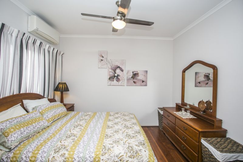 Beautifully Presented Smart Home plus Golf Buggy