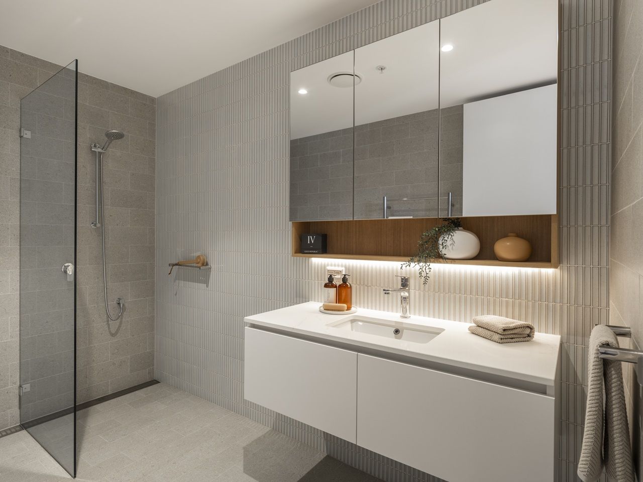 Private Tree Lined Courtyard